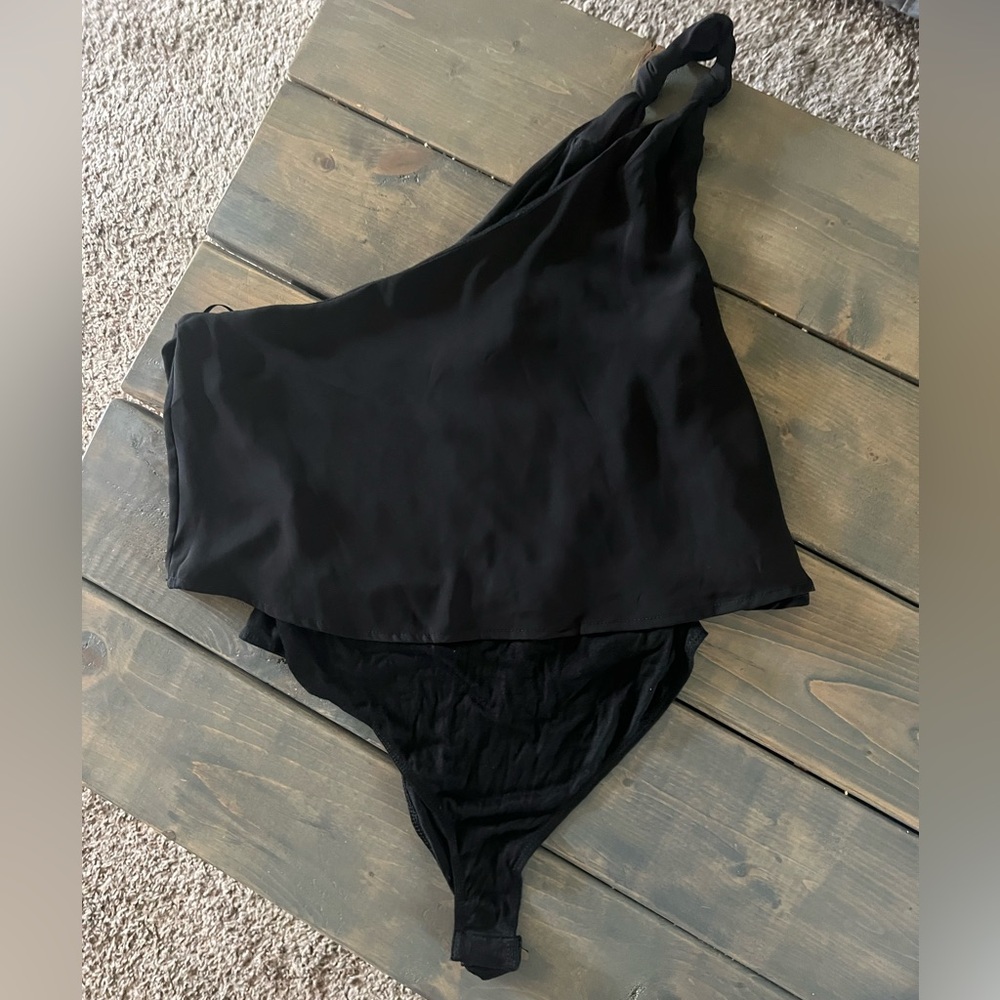 Black One-Shoulder Bodysuit